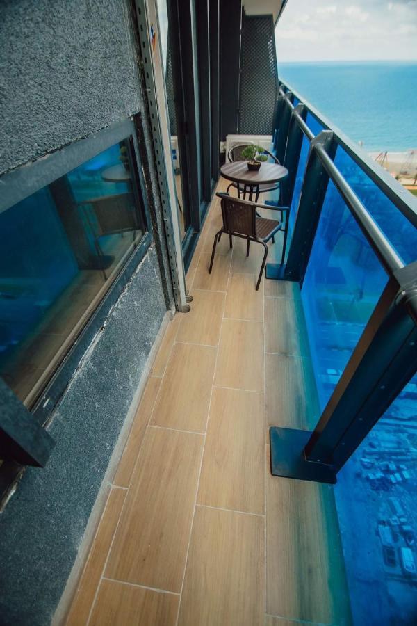 Nuage - 1St Line Sea View Apartments Batumi Eksteriør billede